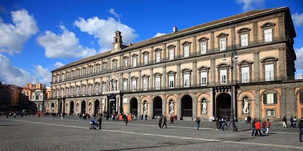 palazzo-reale-napoli1